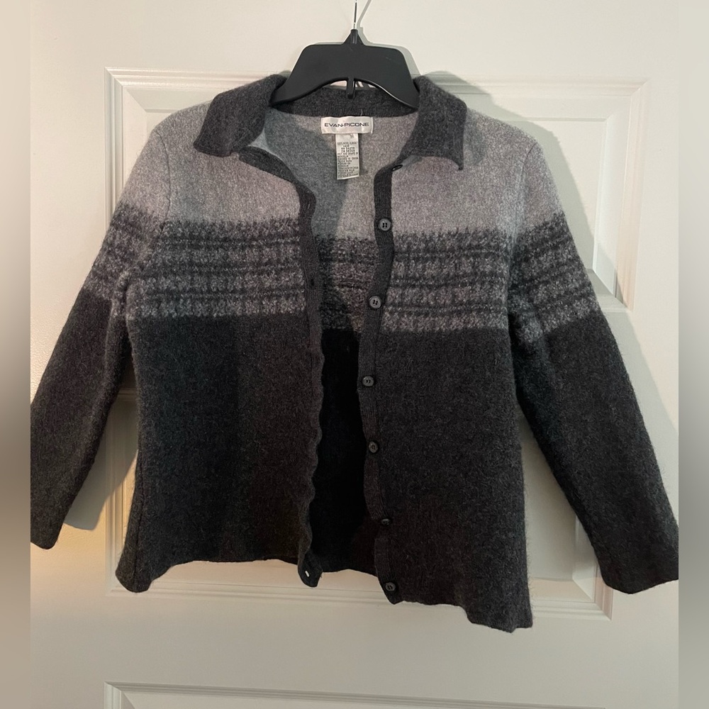 Vintage EVAN-PICONE 100% Wool Gray and Black Women's  Button-up Sweater/ Jacket